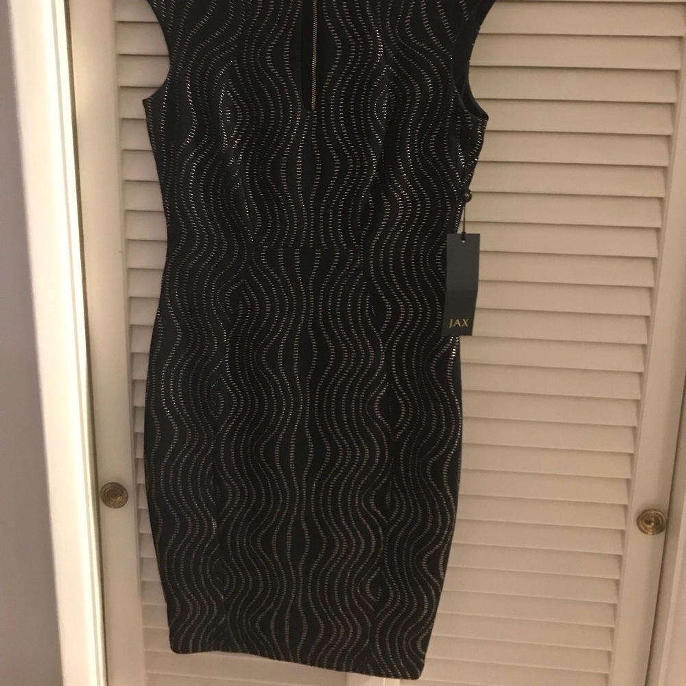 Jax Dress - Picture 3 of 5